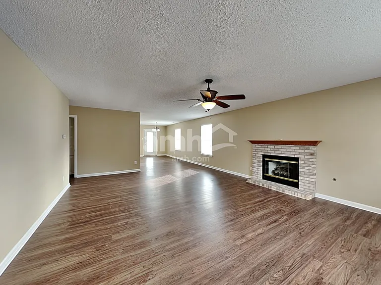 19354 Tradewinds Dr — Photo 8