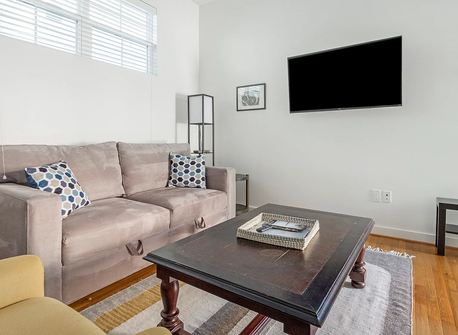 1 bed, 590 sqft, $2,000 — Photo 4