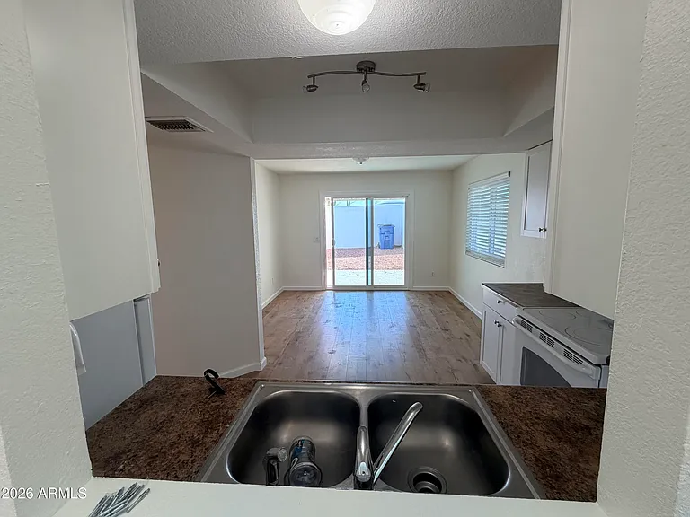 6038 S Alameda Rd #2 — Photo 7