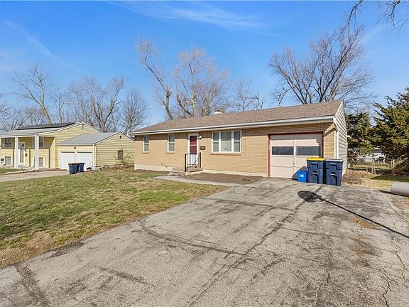 3rd image of 7710 NE 54th St