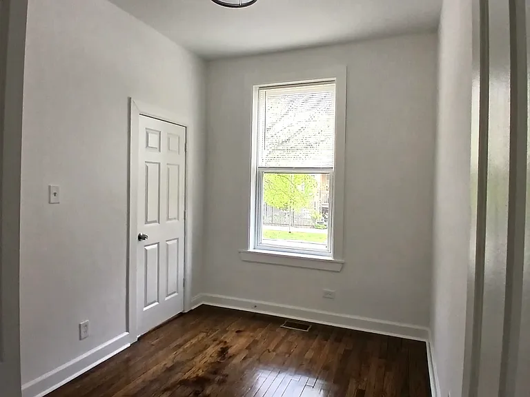 4048 W Hirsch St — Photo 8