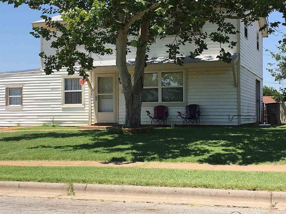 1st image of 2814 Park View Dr