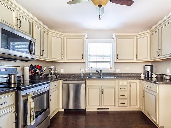 2nd image of 294 Newcastle Ct