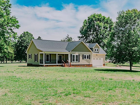 5th image of 117 Humphries Cir