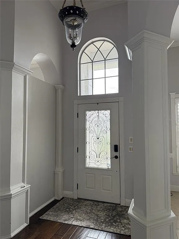 5 bed, 3.0 bath, 2528 sqft, $3,800 — Photo 3