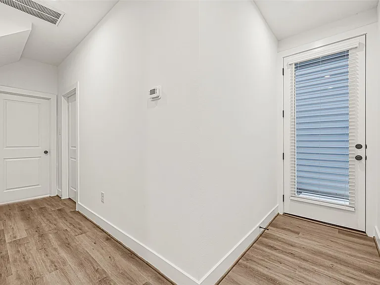 4606 Crown Grove Ln — Photo 20