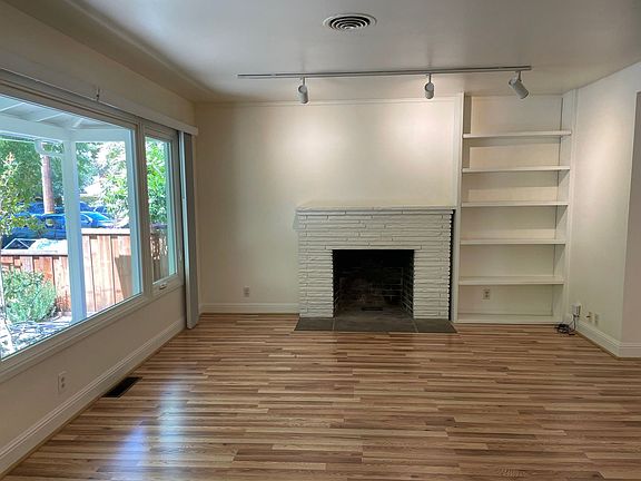 4th image of 2061 Mills Ave