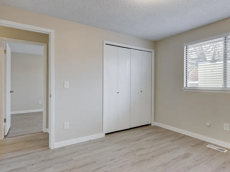 2910 & 2912 S Holden Ave — Photo 19