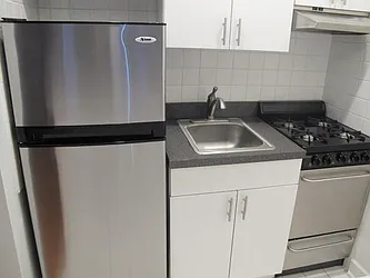 Rented by Metropolis Real Estate of Manhattan