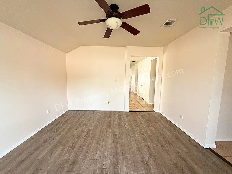 2224 Hummingbird Way — Photo 6