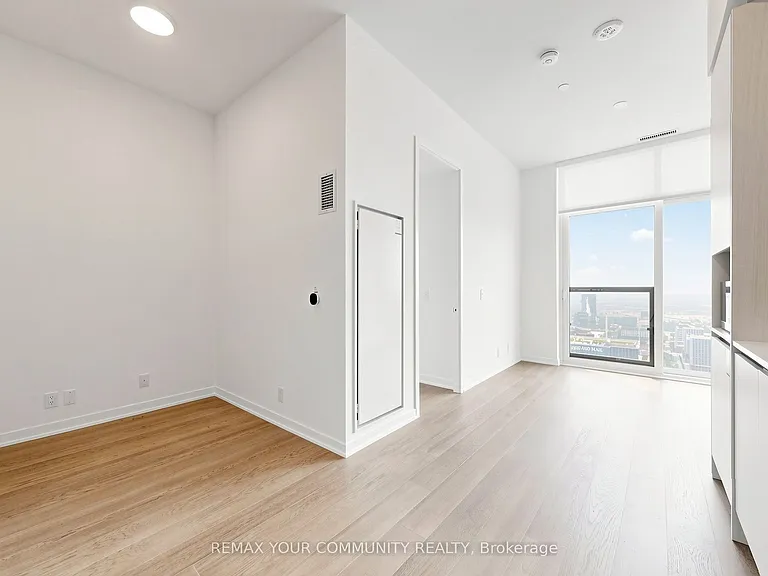180 Front St E #Penthouse 05 — Photo 5