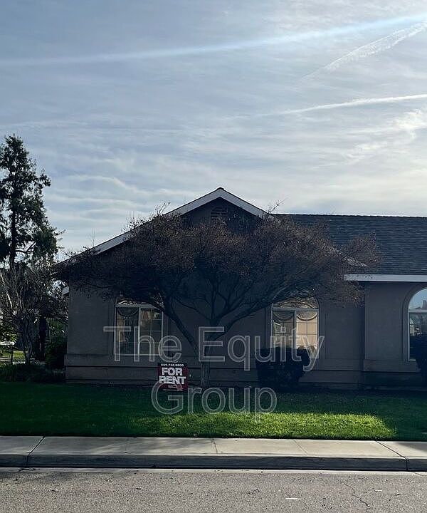 1st image of 2329 W Sunnyside Ave