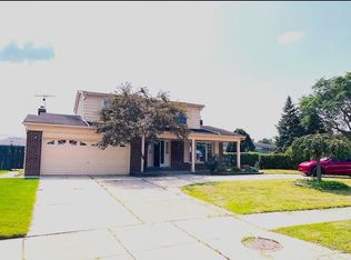 4210 Bieber Dr, Sterling Heights, MI 48310