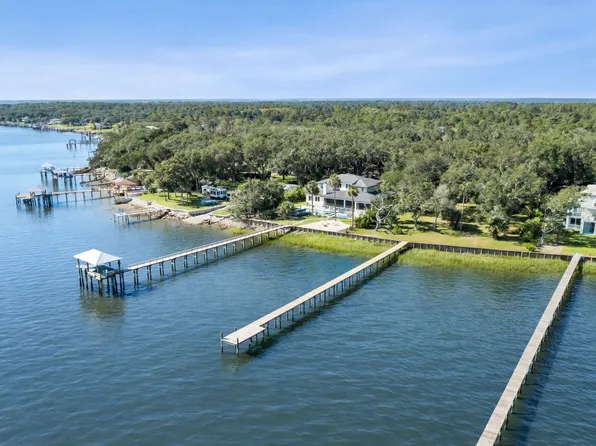 16385 Waterville Rd, Jacksonville, FL 32226