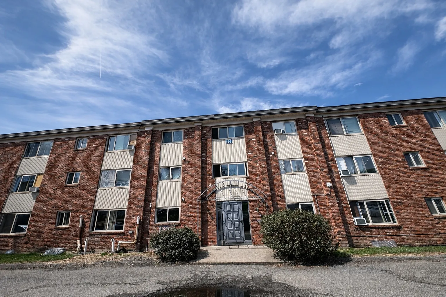 1 bed, $995 — Photo 1