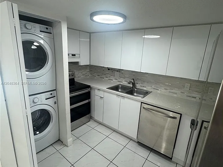 6926 NW 166th Ter #1302 — Photo 21