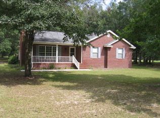 1397 Horseshoe Cove Rd, Waverly, GA 31565