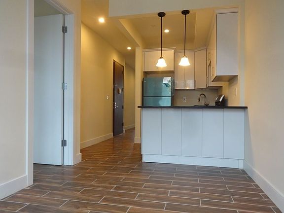 2nd image of 744A Willoughby Ave #4