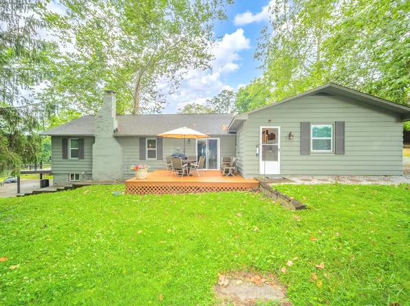 8842 S Pleasure Valley Rd, Waldron, IN 46182
