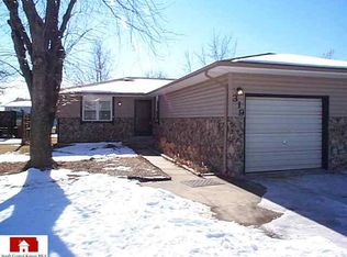 319 Southwind Dr, Valley Center, KS 67147