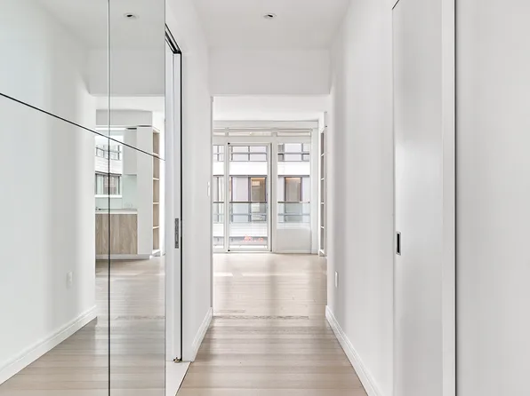 555 West 43rd Street image 13 of 15