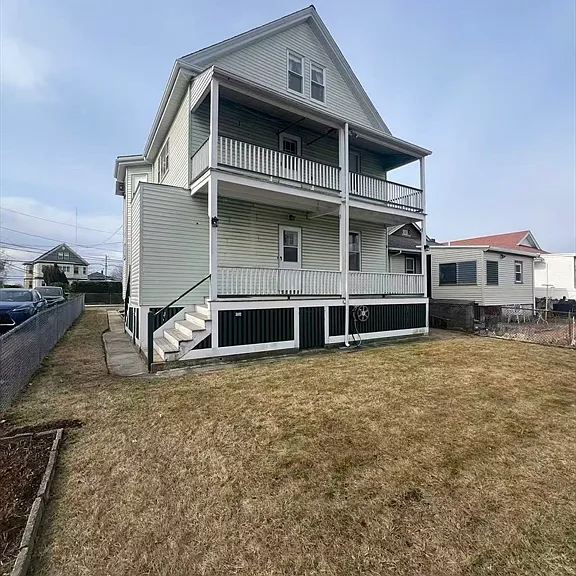 11 Saint James Rd #11 — Photo 2