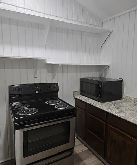 11109 Newton Cir — Photo 19