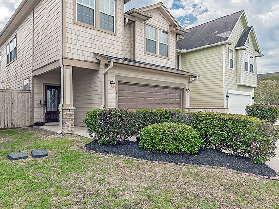 2nd image of 2660 Hickory Cove Ln