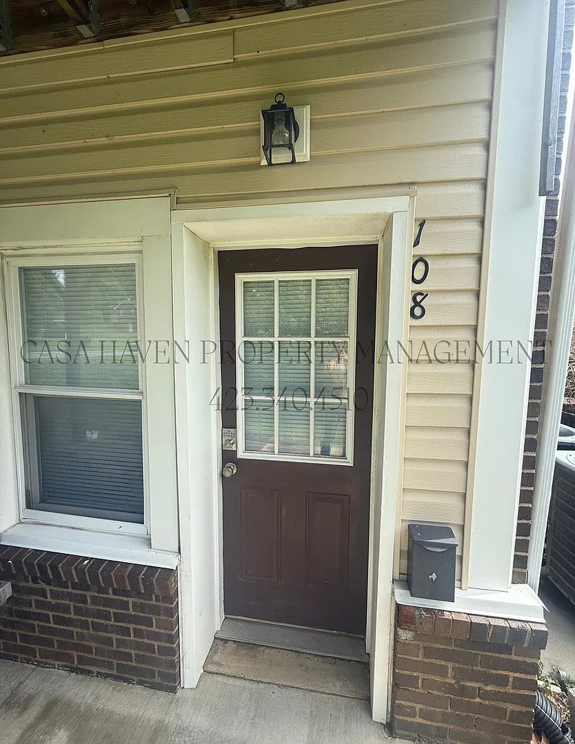Building Photo - 122 Leach Dr #108