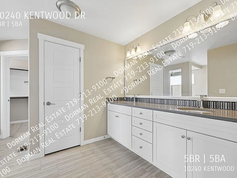 10240 Kentwood Dr — Photo 75