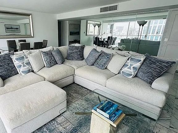 4th image of Laguna Terrace Condominiums #6