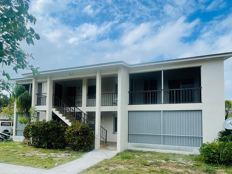 1st image of 420 S B St