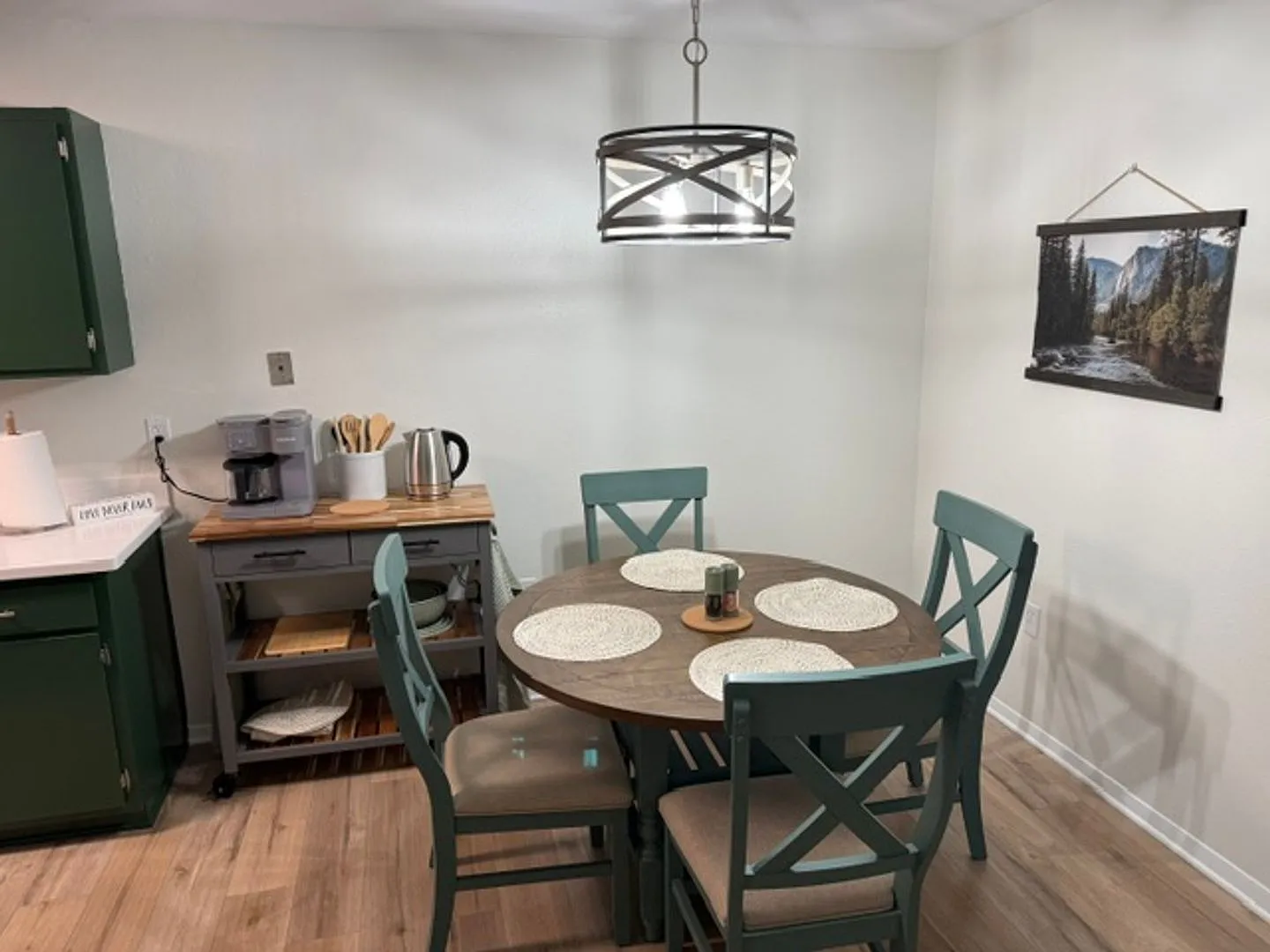 1 Bed 1 Bath Condo Available! — Photo 3