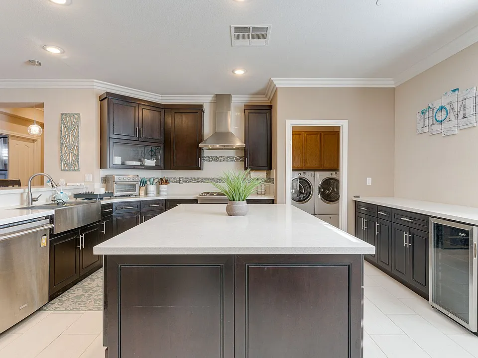 10708 Cliff Mountain Ave