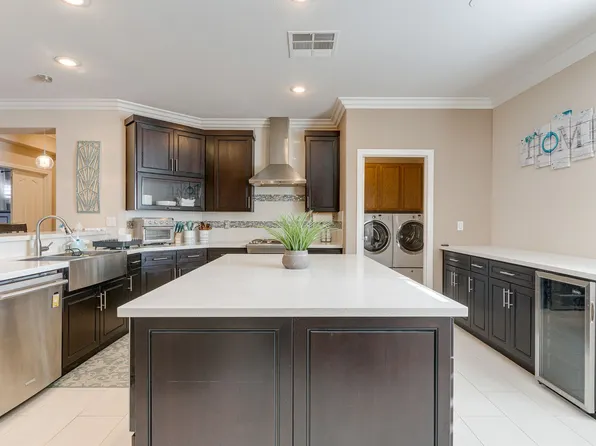 10708 Cliff Mountain Ave, Las Vegas, NV 89129