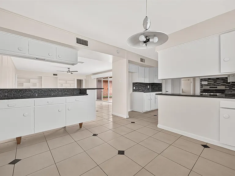 4002 Mischire Dr — Photo 19