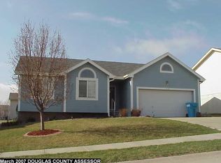 15121 Bedford Ave, Omaha, NE 68116