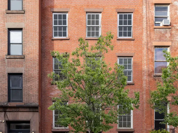 23 West 12th Street image 1 of 18