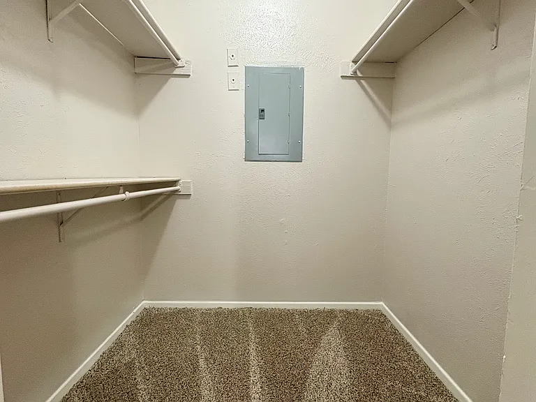 Pleasant Creek Apartments — Photo 52