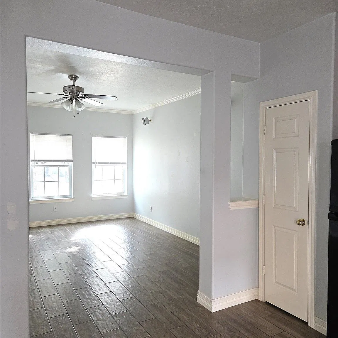 2 bed, 2.0 bath, 1350 sqft, $1,900 — Photo 3