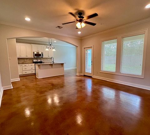 3rd image of 118 Sugar Creek Dr
