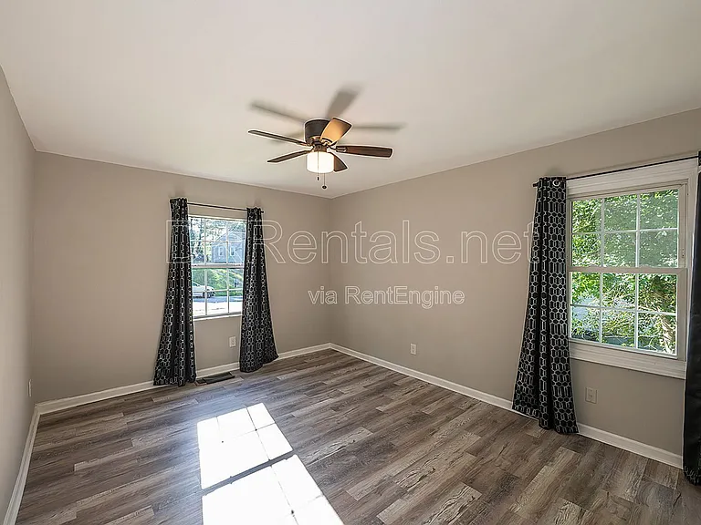 2874 Blount St — Photo 22