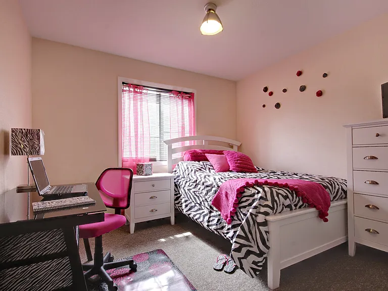 Bedroom - all bedrooms are the same size