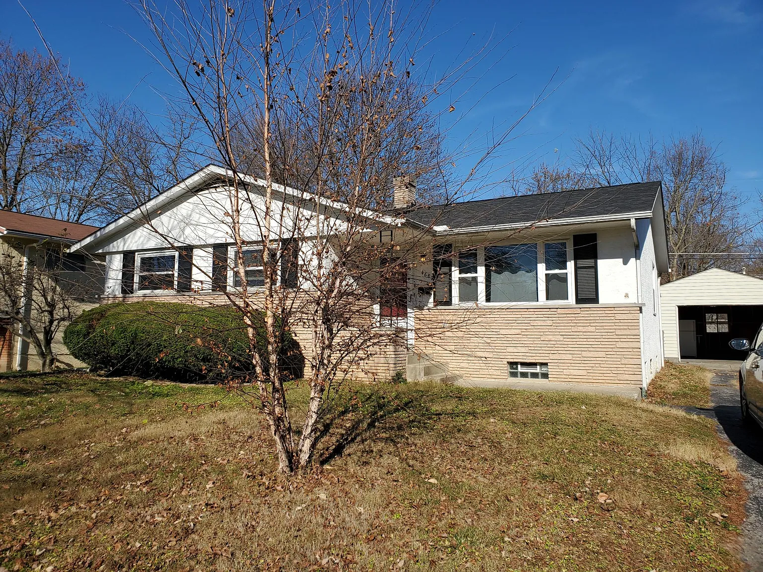 4682 Julian Dr photo 1