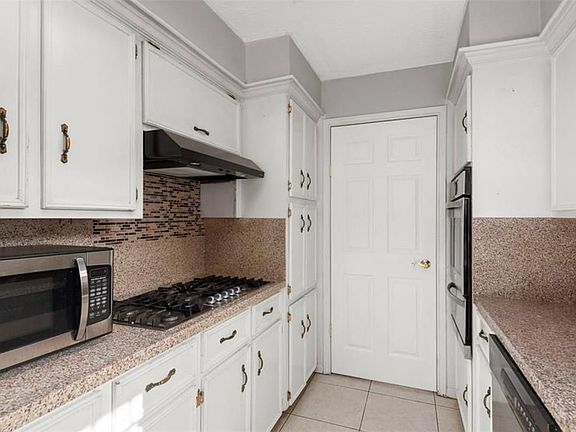 4th image of 13731 Oleoke Ln