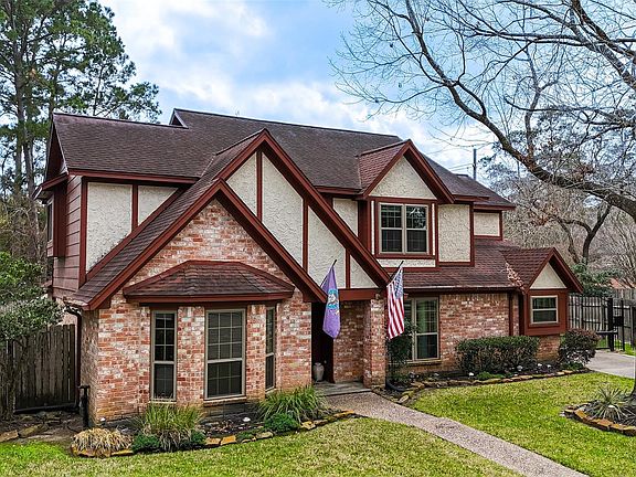 2nd image of 5527 Glenmere Ln