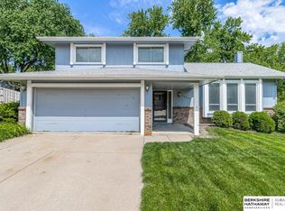 14706 Monroe St, Omaha, NE 68137