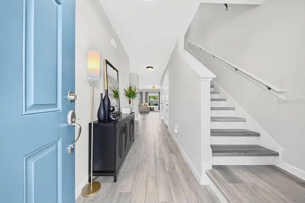3 bed, 2.5 bath, 1569 sqft, $3,000 — Photo 4