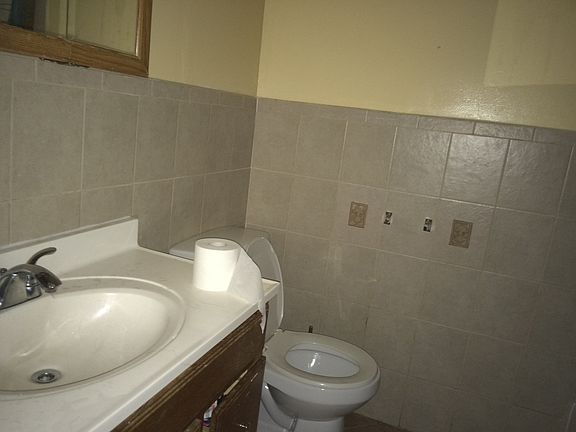 5th image of 33 S 12th St #33 1/2