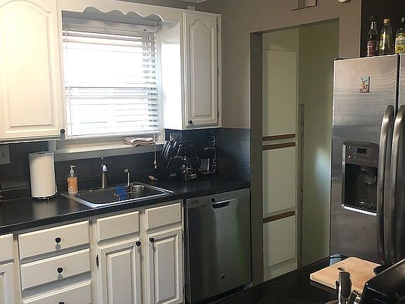 3rd image of 1518 Longfellow Ave